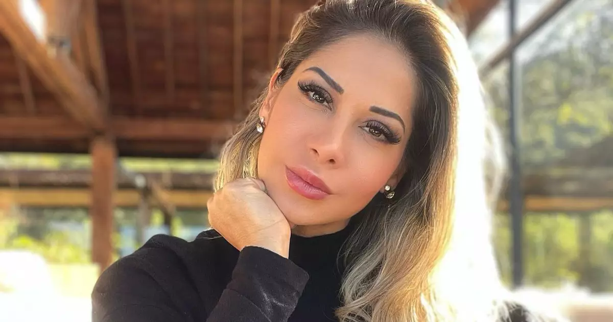 Maíra Cardi