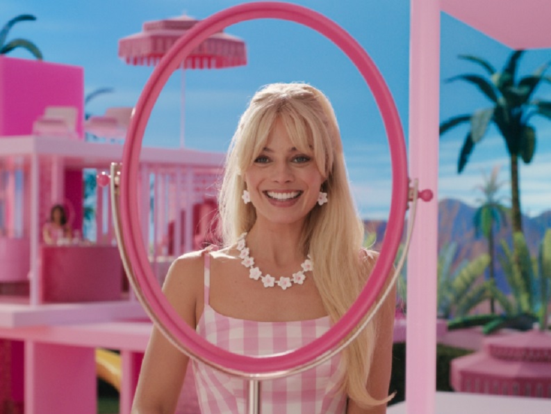 Diretora de ‘Barbie’ descarta sequência e explica última cena de Margot Robbie no filme