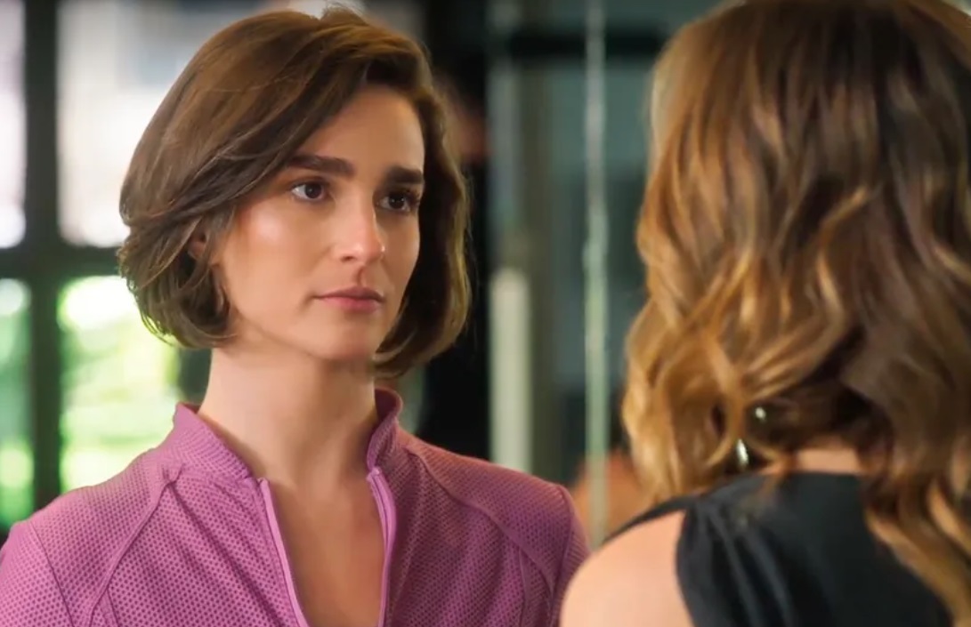 ‘Vai na Fé’: Helena termina o namoro com Clara