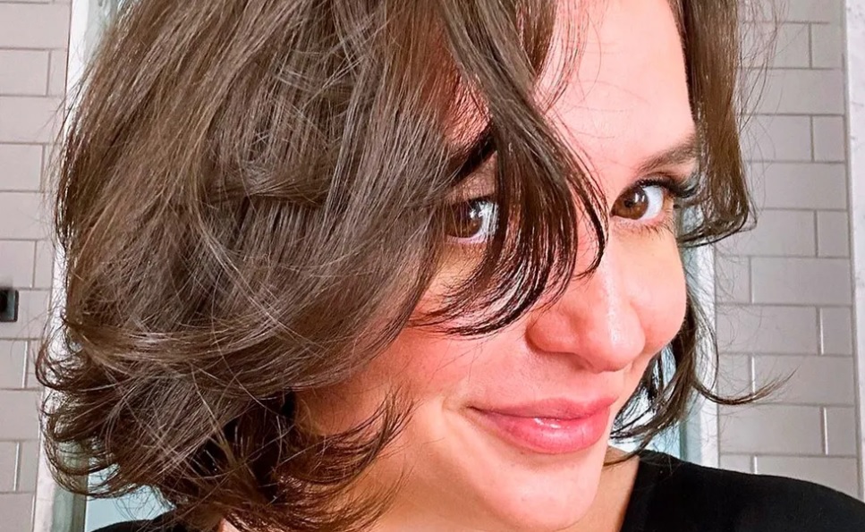 Monica Iozzi comenta saída de ‘Elas por Elas’ e atualiza estado de saúde