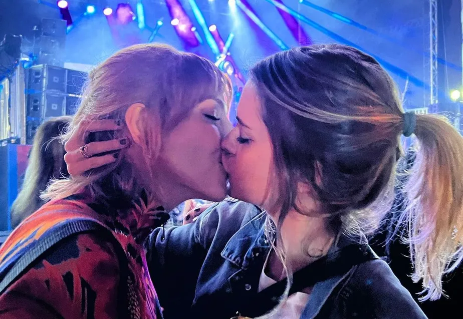 Titi Muller e Lívia Lobato