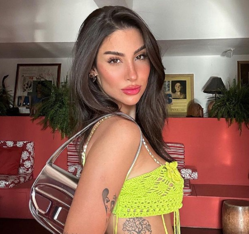 Bianca Andrade recorda cancelamento após se expor ao vivo sem querer