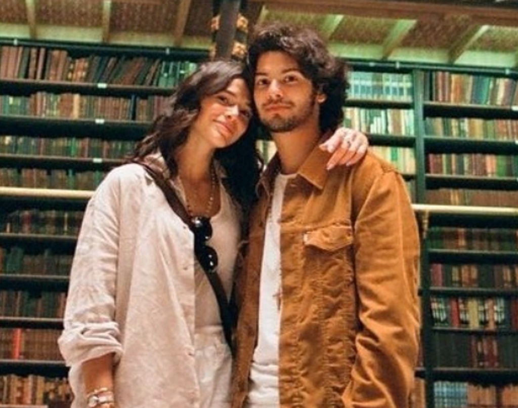 Bruna Marquezine descreve relação com Xolo Maridueña