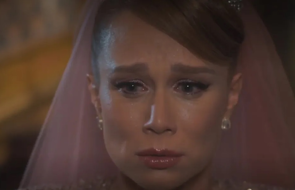 'Amor Perfeito': Gilda se humilha para Orlando após ter noite de núpcias negada