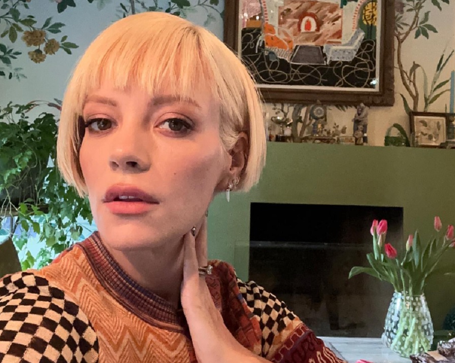 Lily Allen surpreende ao dizer que perdeu virgindade aos 12 anos, no Brasil