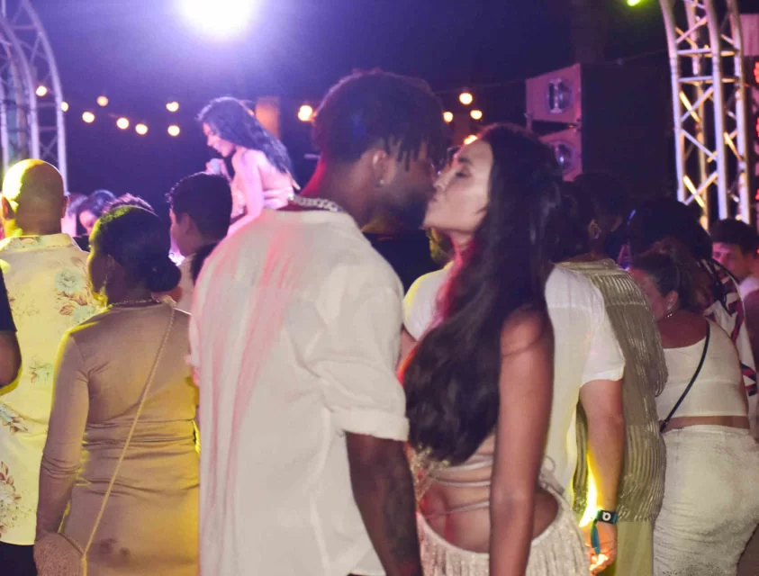 MC Zaac e Sarah Andrade vivem affair