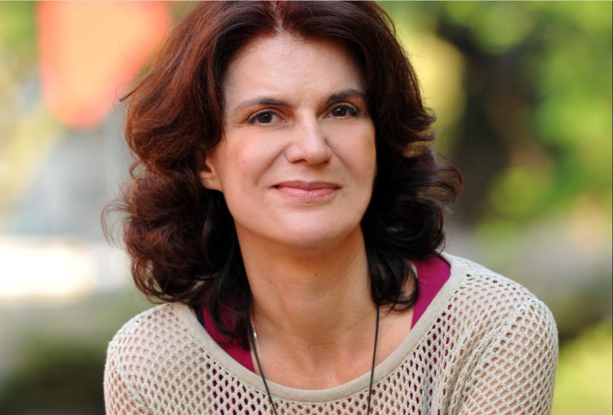 Lícia Manzo tem novela das 18h cancelada pela Globo