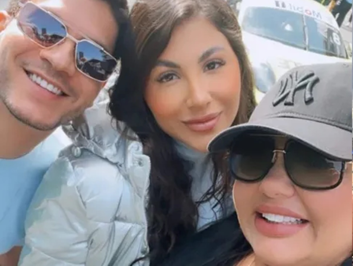 Mae de Jheny Santucci lamenta o término entre os dois