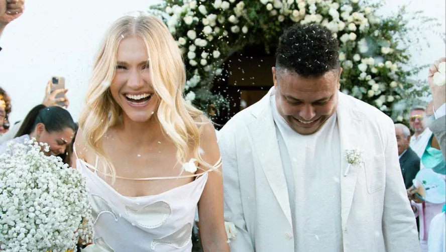 Celina Locks e Ronaldo celebram o casamento