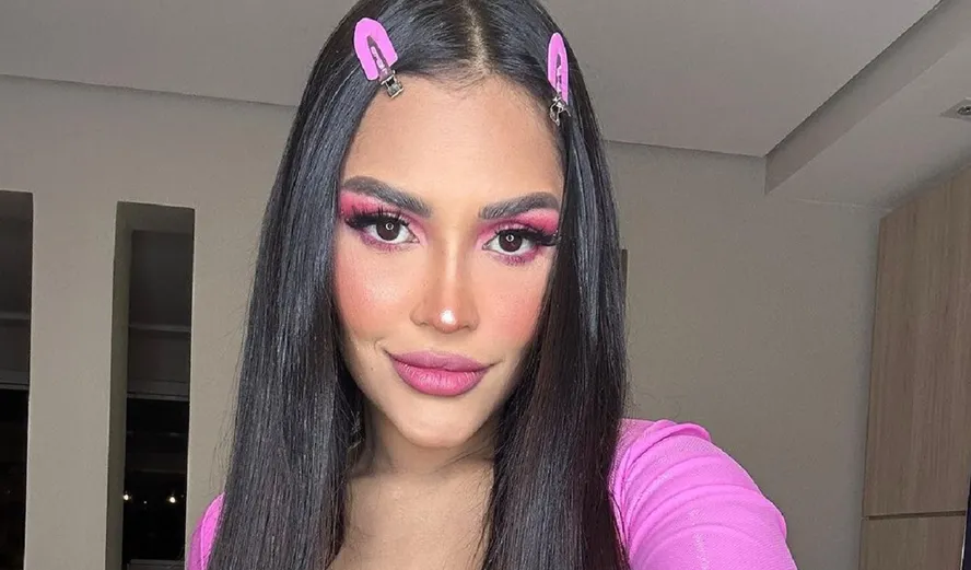 Flay terminou o noivado com Pedro em setembro deste ano