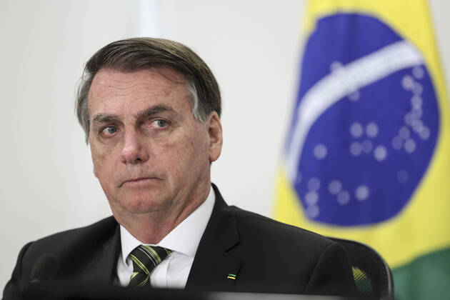 Bolsonaro será internado para passar por três cirurgias