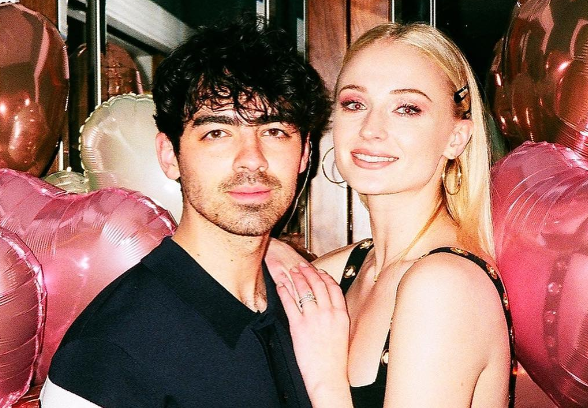 Joe Jonas e Sophie Turner são pais de duas meninas