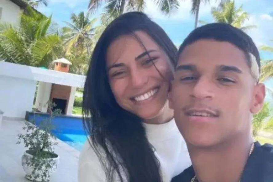 Luva de Pedreiro espera primeiro filho com Távila