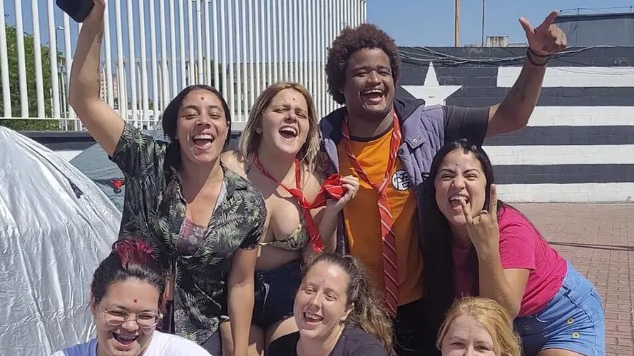 Fãs de RBD acampam no Rio de Janeiro