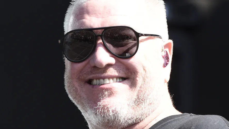 Steve Hardwell, da banda Smash Mouth, falece aos 56 anos
