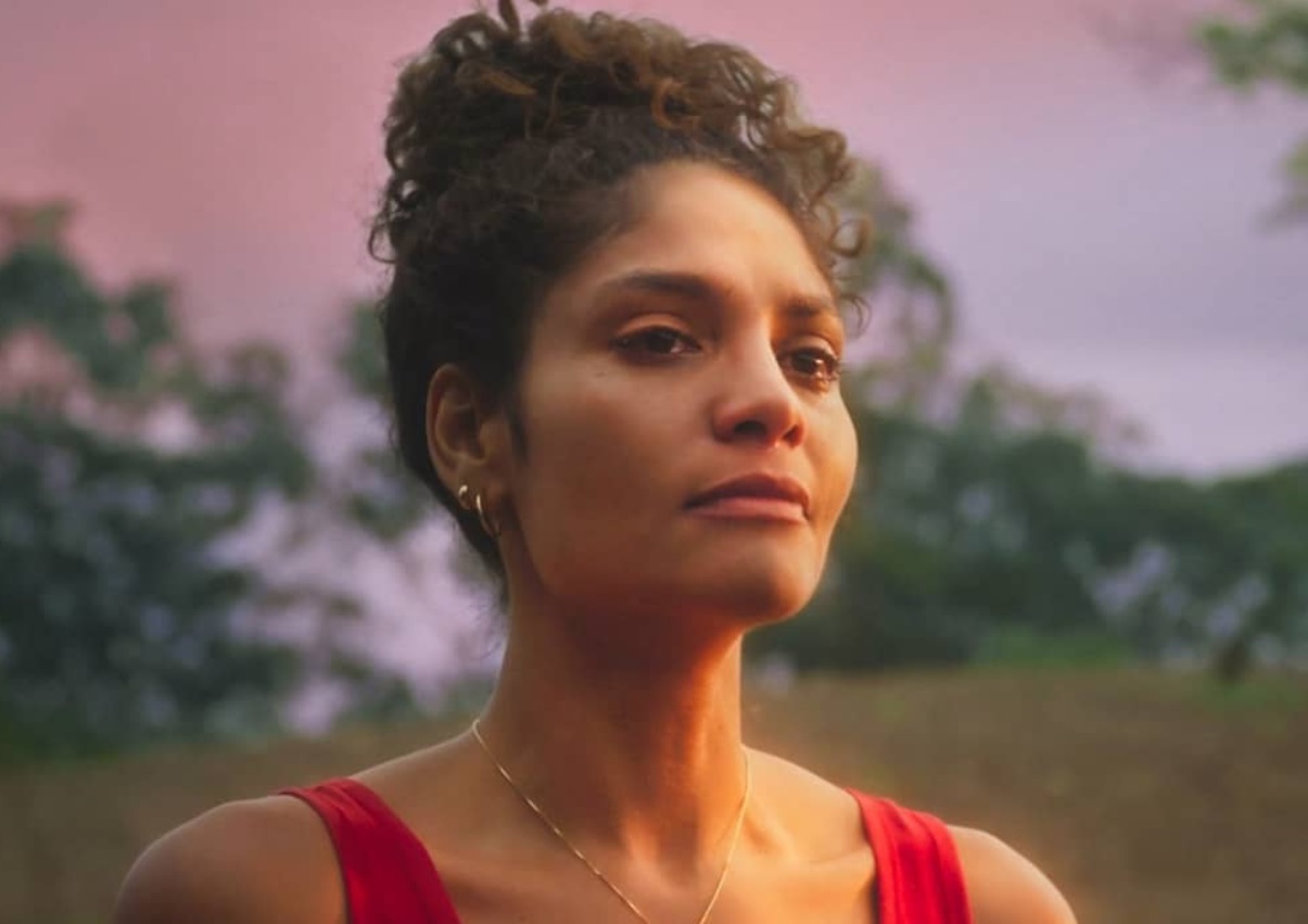 Em ‘Terra e Paixão’, Aline se decepciona com Caio