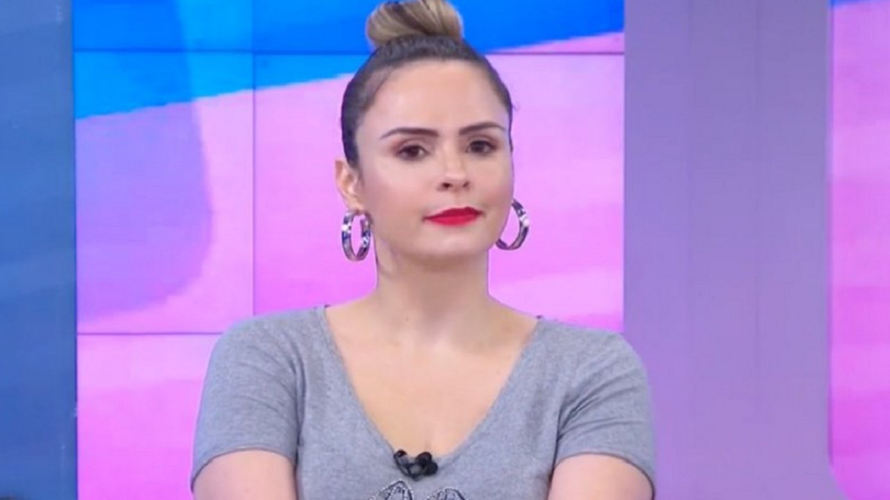 Ana Paula Renault se pronunciou sobre o término