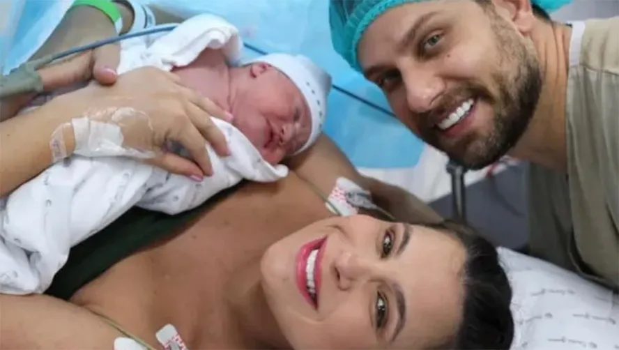 Kamilla e Elieser celebram nascimento do segundo filho