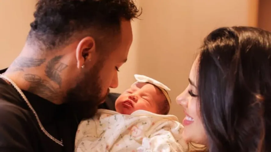 Bruna Biancardi e Neymar com Mavie