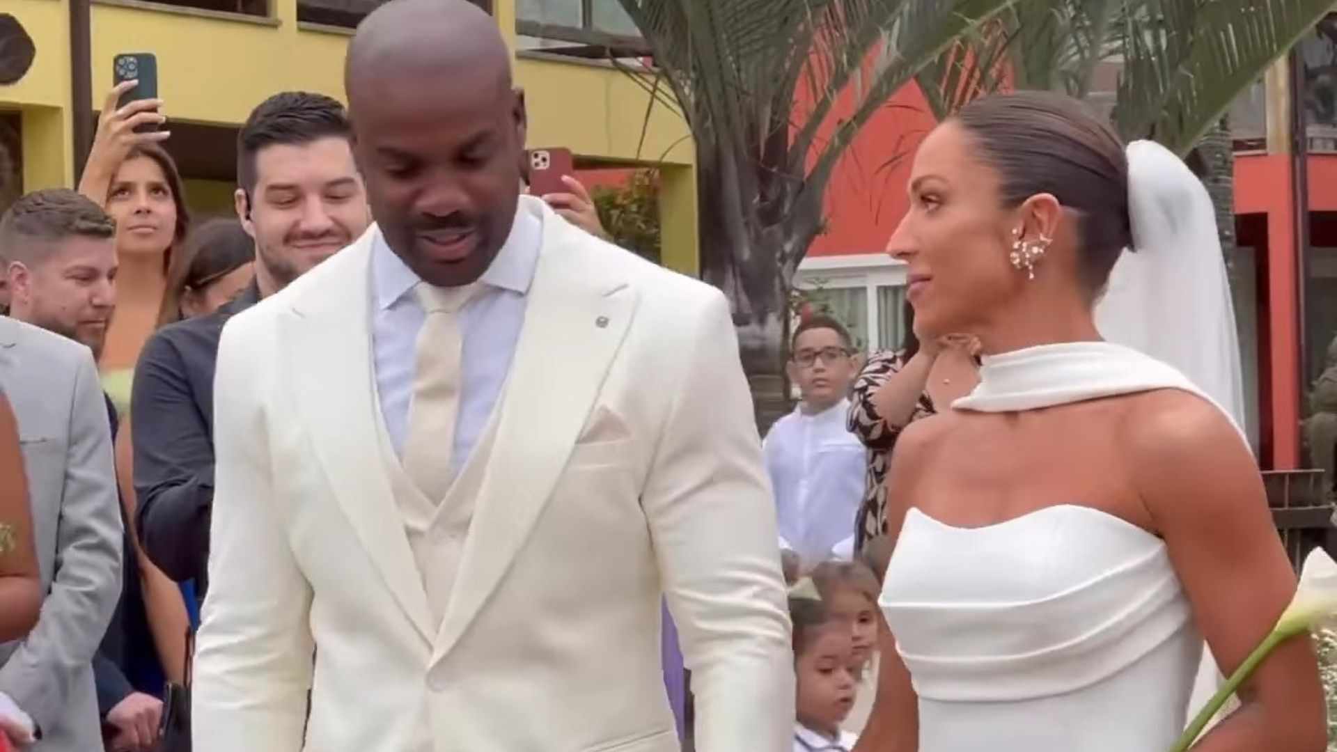 Rafael Zulu e Aline Becker se casam após o nascimento do filho, Kalu
