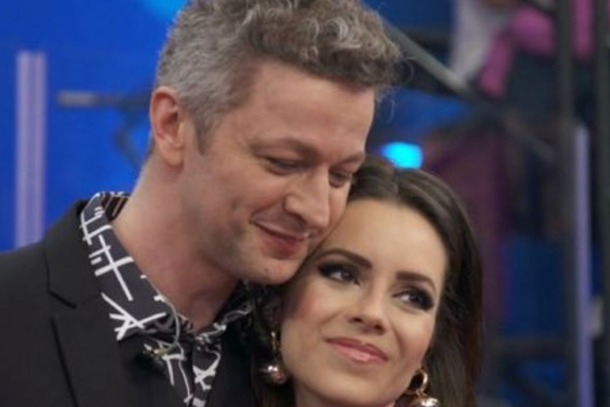Sandy e Lucas Lima no 'Altas Horas', da TV Globo