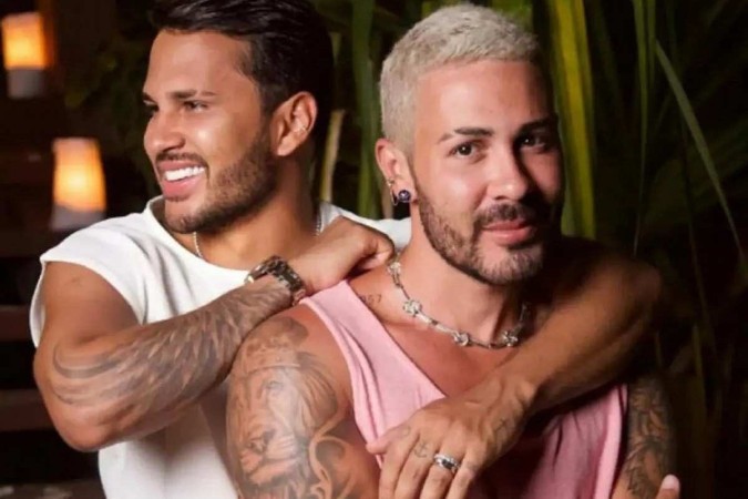 Carlinhos Maia e Lucas Guimarães se defendem de acusações religiosas