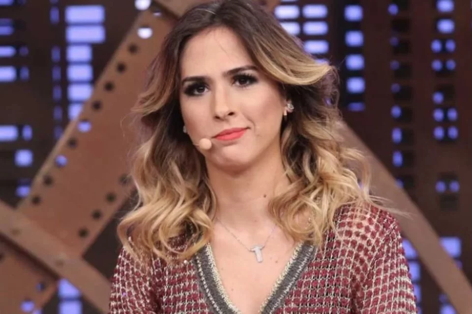 Tatá Werneck é processada novamente pela RedeTV!