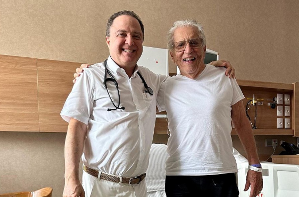 Carlos Alberto de Nóbrega recebe alta
