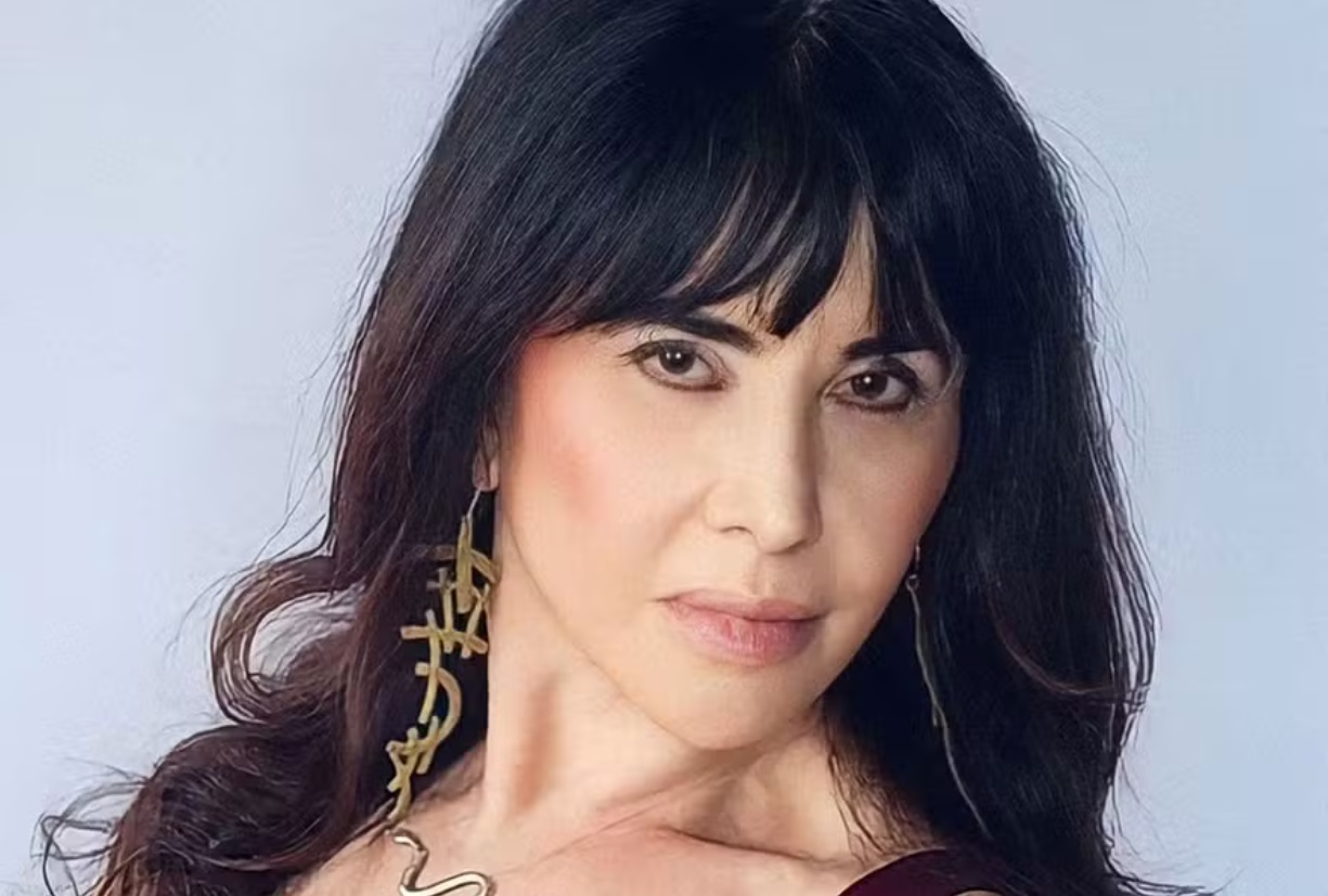Claudia Alencar respira com ajuda de aparelhos após cirurgia