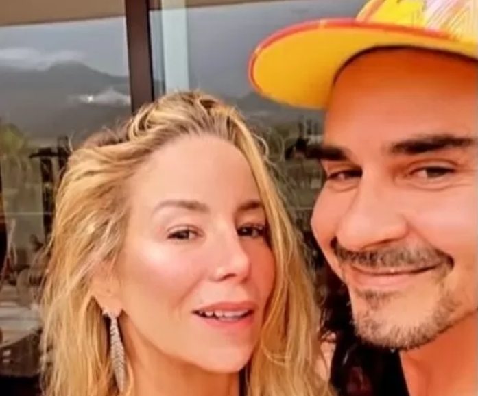 Após receber declaração ao vivo, Dani Winits elogia o ex, André Gonçalves