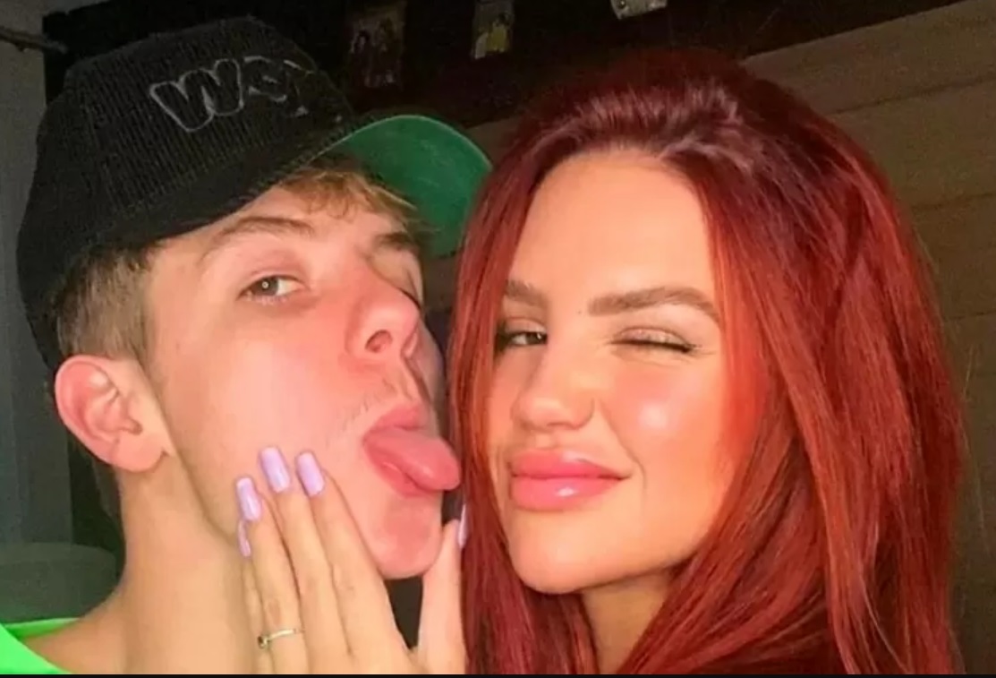 Vivi volta a rebater Juliano Floss após término