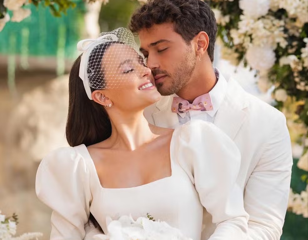 André Luiz Frambach e Larissa Manoela se casam