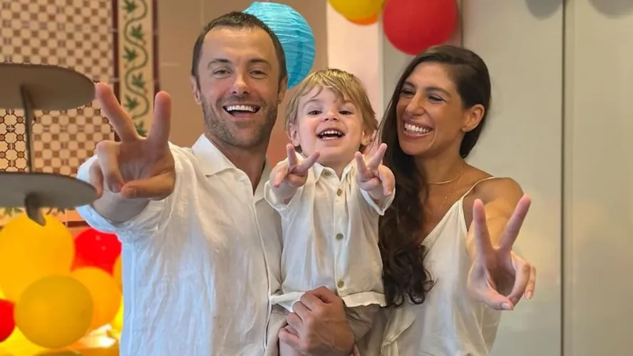 Kayky Brito e Tamara Dalcanale celebram aniversário do filho