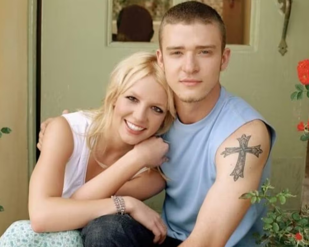 Britney Spears se desculpa com Justin Timberlake por exposição em biografia