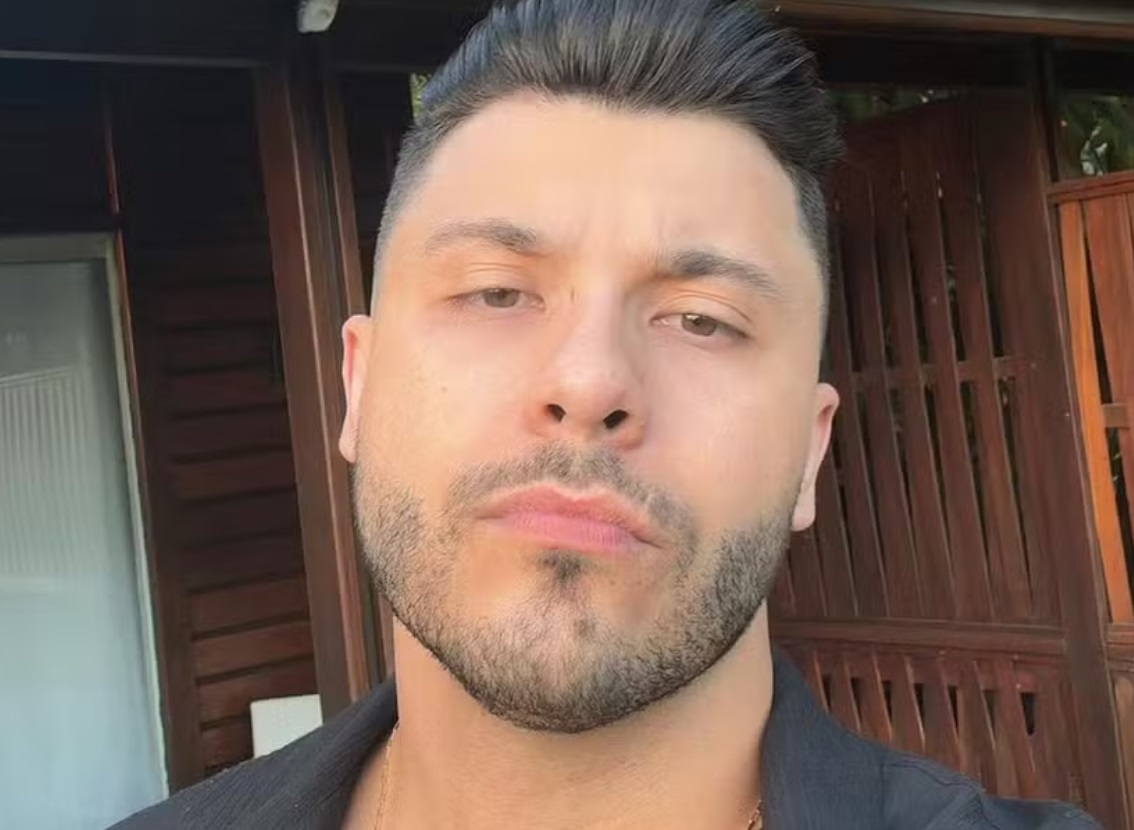 Murilo Huff tranquiliza fãs após incidente com avião