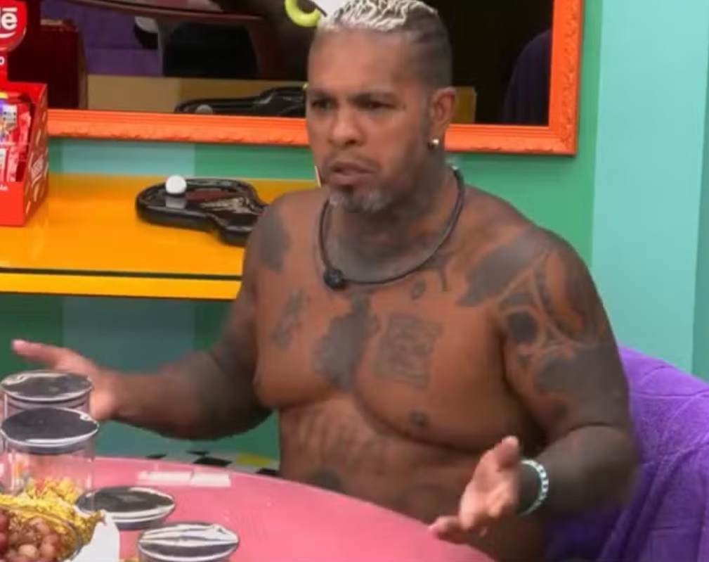 'BBB 24': Rodriguinho culpa Nizam por comentários sobre Yasmin Brunet