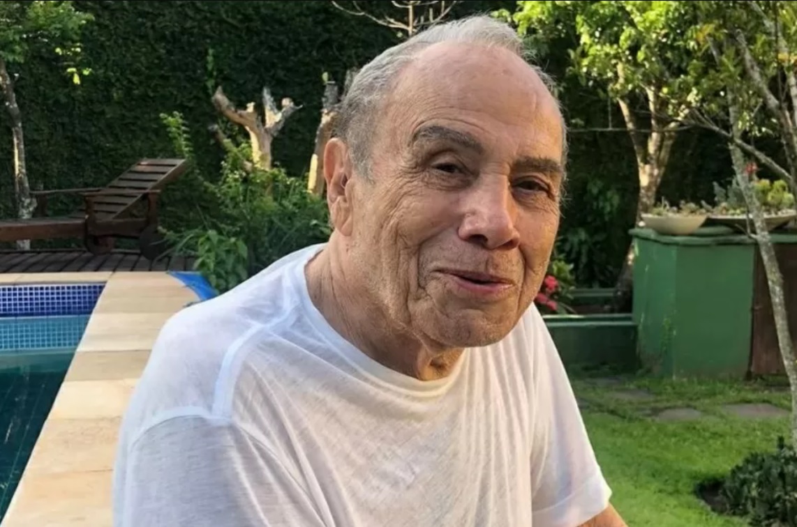 Aos 91 anos, Stênio Garcia é diagnosticado com Covid-19 pela 3ª vez