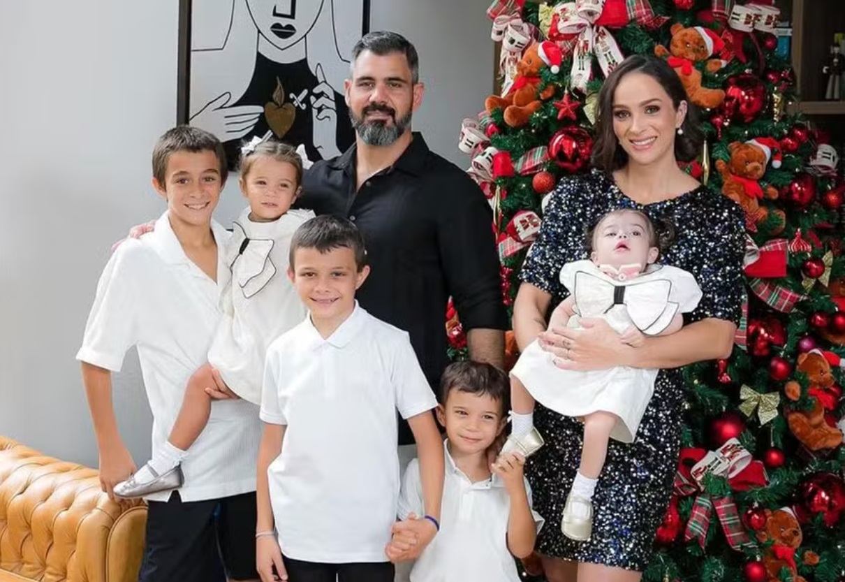 Letícia Cazarré lamenta ‘caos’ com todos doentes em seu pós-parto