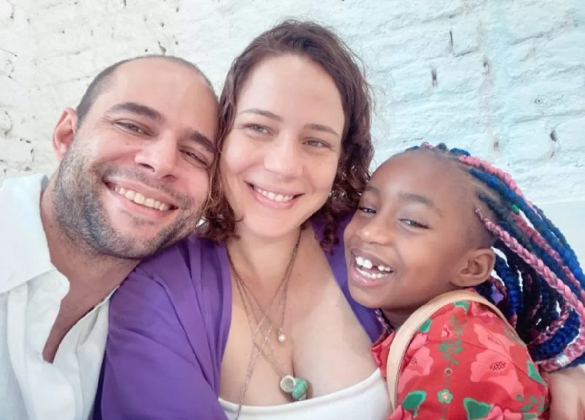 Leandra Leal anuncia gravidez