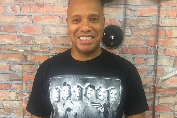Anderson, do Molejo, está internado no Hospital