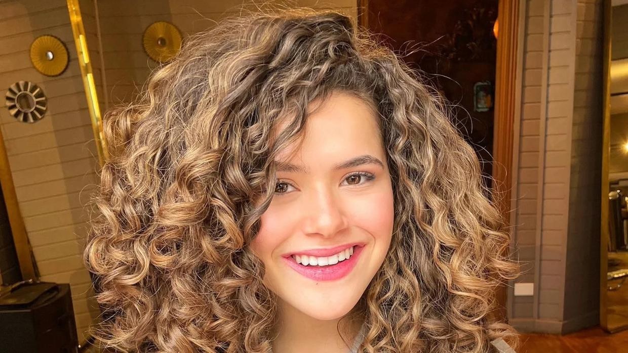 Maisa celebra chegada à TV Globo