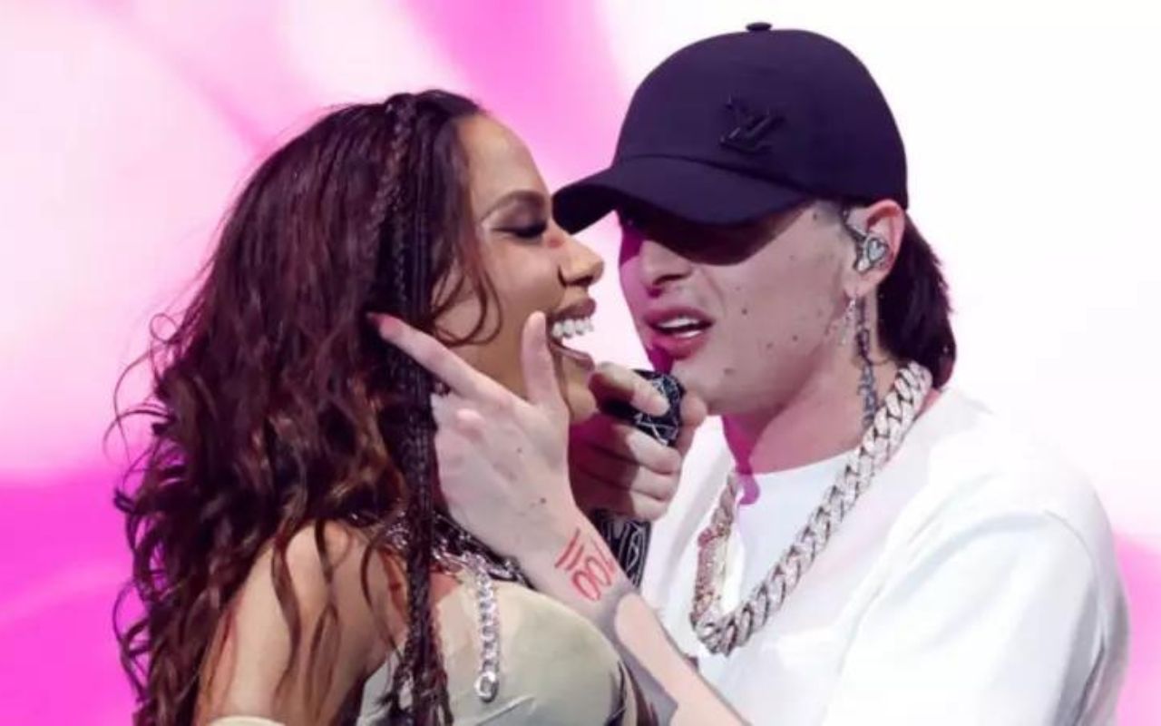 Anitta e Peso Pluma