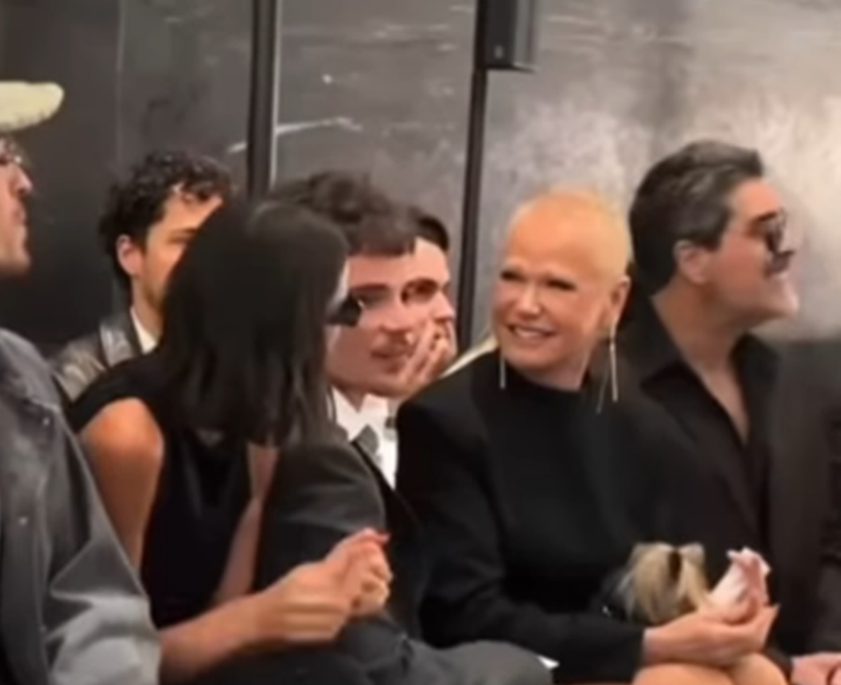Bruna Marquezine celebra desfile de Sasha